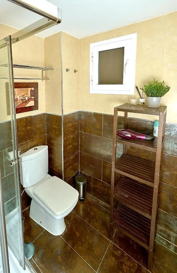 Holidays2Malaga Salitre 3 Bedroom Up To 7 People High Speed Wifi 0*, Malaga Spain