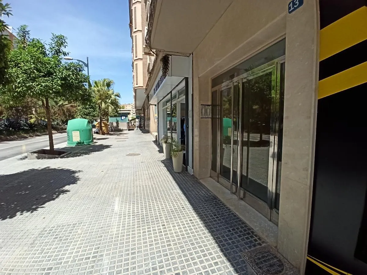 Holidays2Malaga Salitre 3 Bedroom Up To 7 People High Speed Wifi